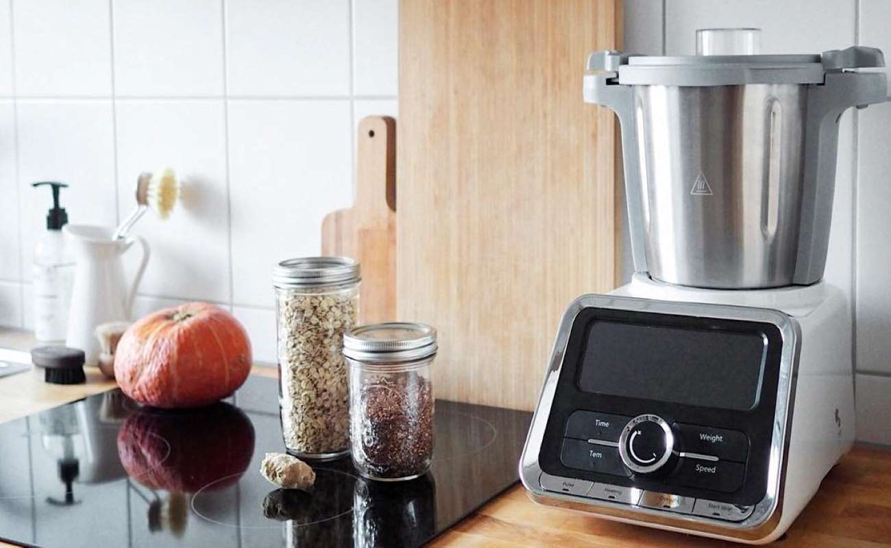 GrandPrix-Tipps: Küchenmaschine wird auf der Küchenzeile gezeigt.